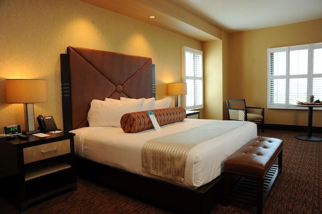 Twin Arrows Navajo Casino Resort 깃대 외부 사진