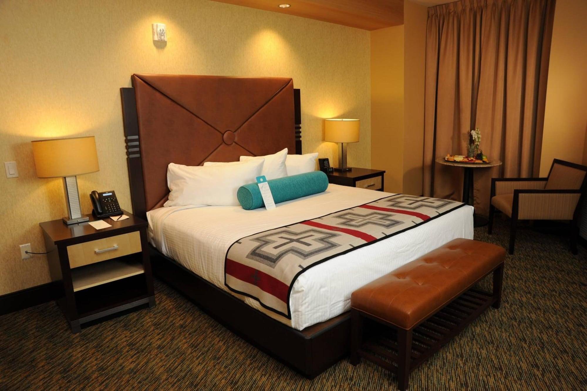 Twin Arrows Navajo Casino Resort 깃대 외부 사진