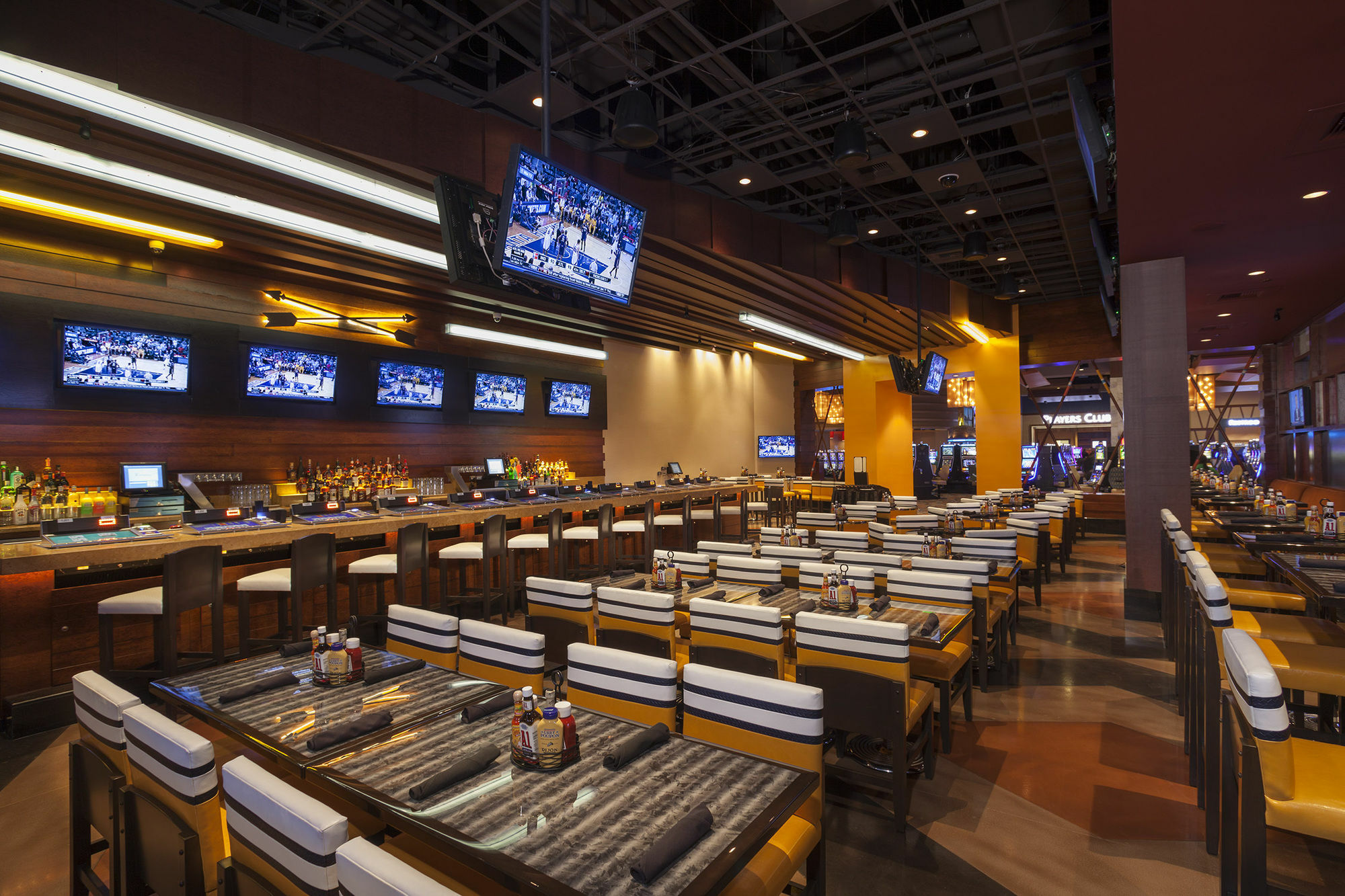 Twin Arrows Navajo Casino Resort 깃대 외부 사진